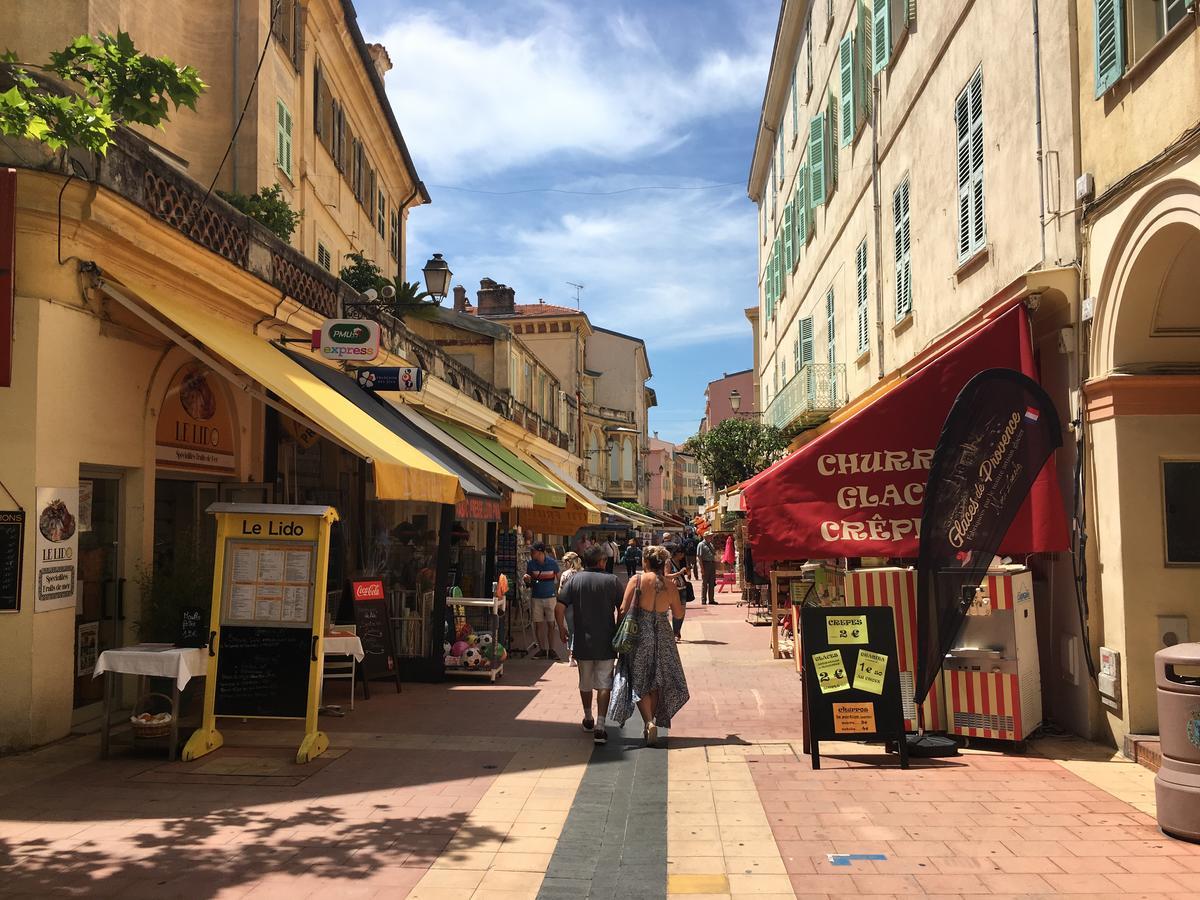 Le Louvre Lägenhet Menton Exteriör bild
