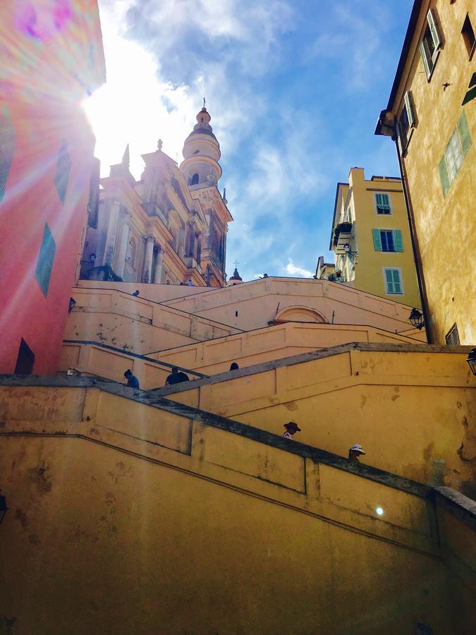 Le Louvre Lägenhet Menton Exteriör bild